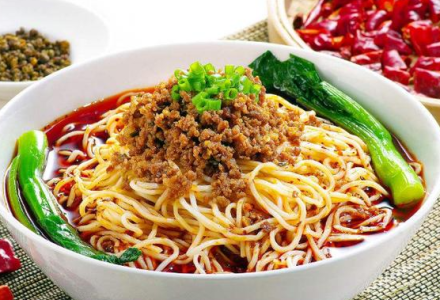 四川美食担担面是因什么得名?-好门道 - 生活经验_行业门道_实用技巧_避坑指南